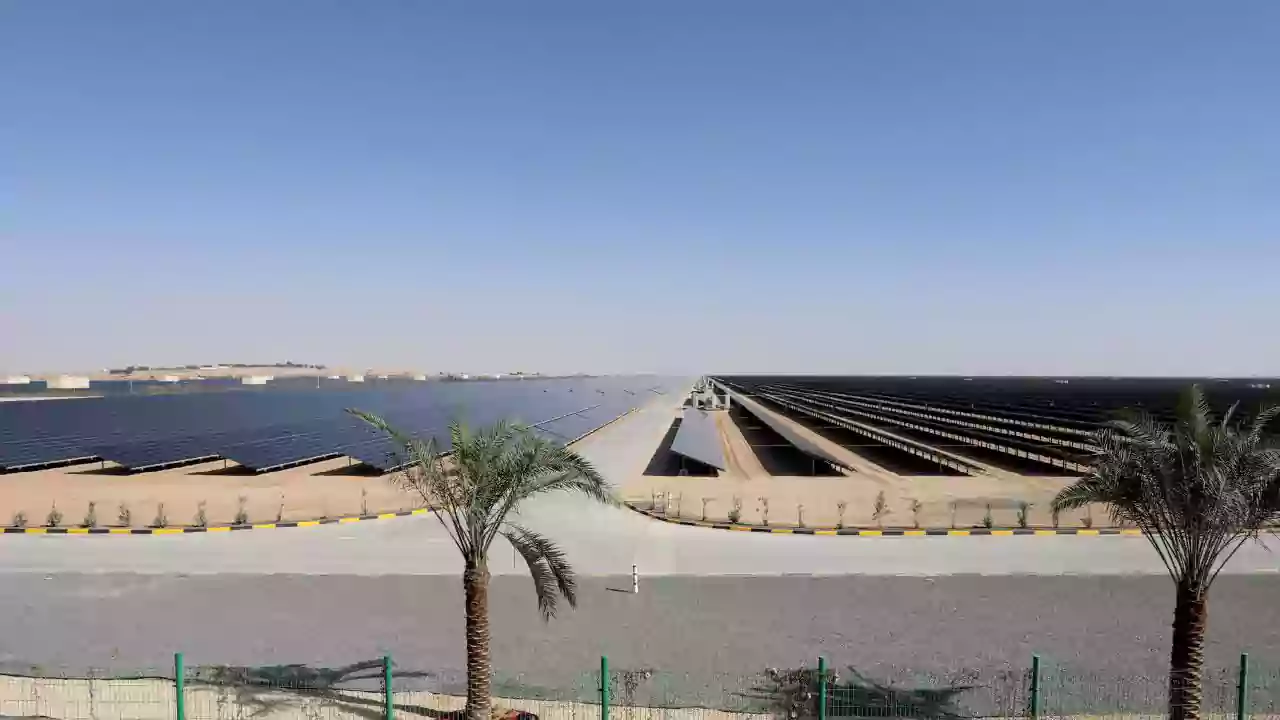 Abu dhabi uae al dhafra pv2 project